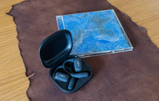 OpenFit 2+とサカナクションのアルバム「834.194」とヌートリアの革